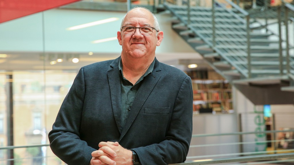 A photo of Bart Tucker